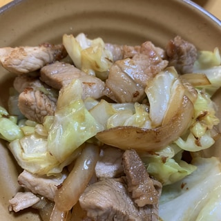 豚カツ肉とキャベツ玉ねぎの炒め物